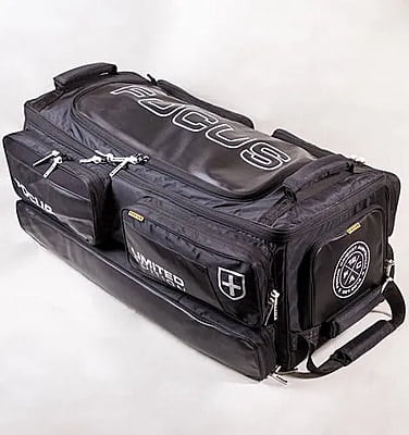 FOCUS LARGE TRI WHEELIE BAG