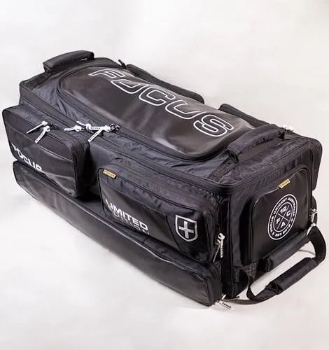 FOCUS LARGE TRI WHEELIE BAG